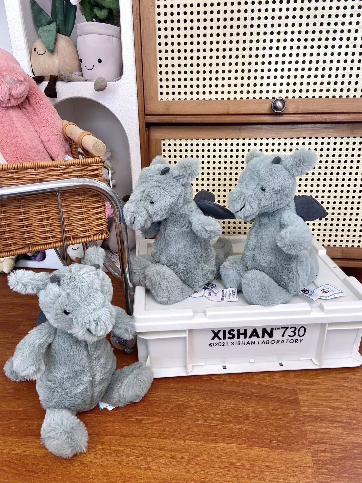 Momzilla X Jellycat Small Bashful Dragon Soft Toy Plush (7942601506850)