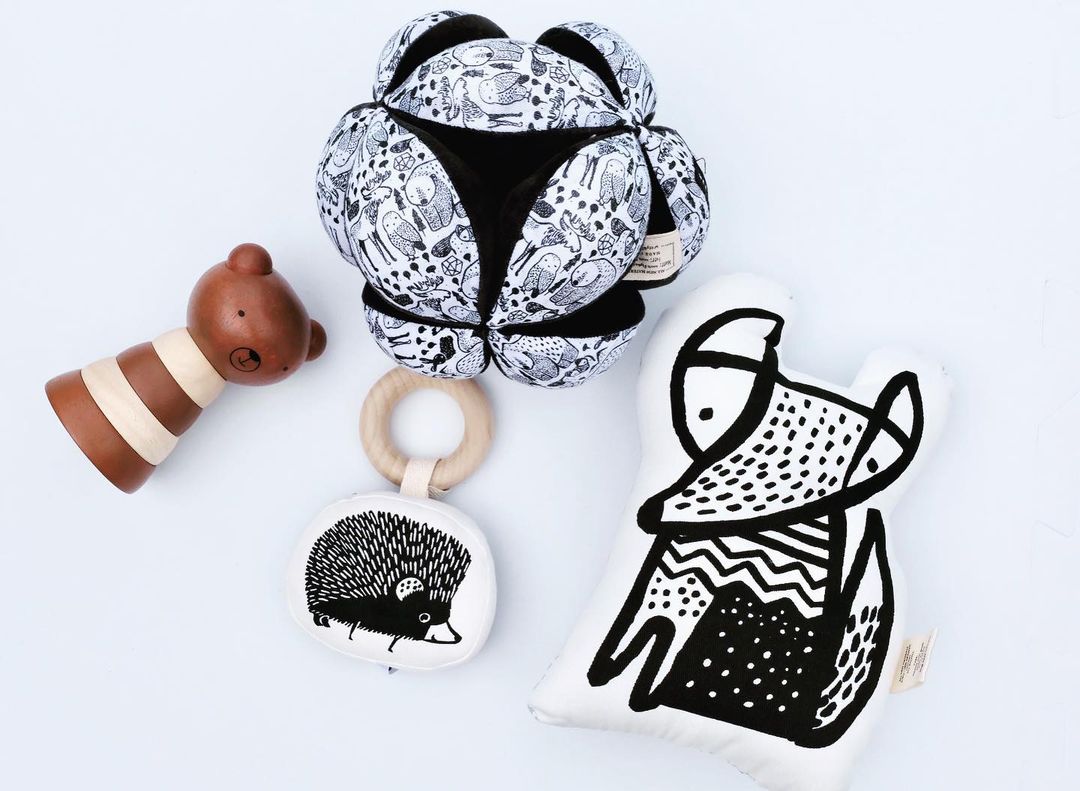 Mommykins PH - Wee Gallery Clutch Ball (4853332443170)