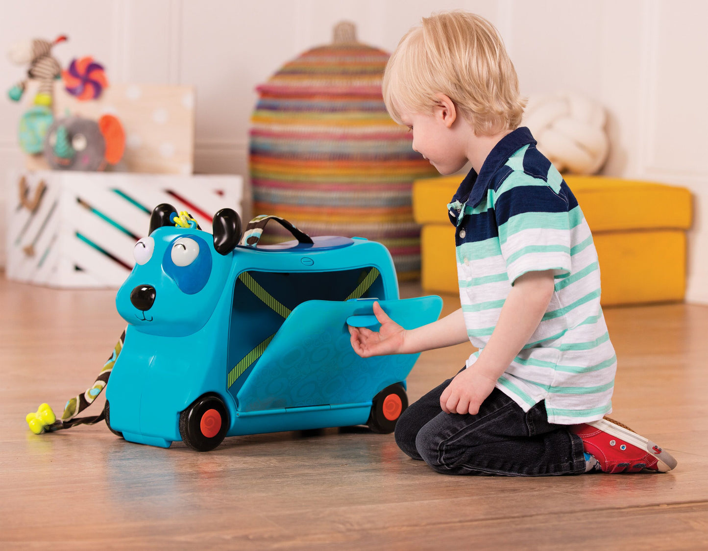 B. Toys - On the Gogo, Woofer Travel Luggage Ride-On (4538949042210)