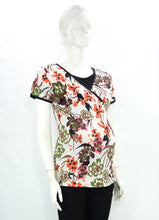 Load image into Gallery viewer, Mommy Plus - Nahla Printed Nursing Blouse (4549461016610)
