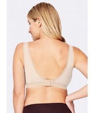 Load image into Gallery viewer, Mamaway - Antibacterial Crossover Sleeping &amp; Nursing Bra with Cups (6569573220386)

