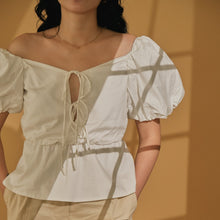 Load image into Gallery viewer, Milk Easy x Vania Romoff Blouse in White (7165720297506)
