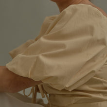 Load image into Gallery viewer, Milk Easy x Vania Romoff Blouse in Beige (7165719248930)
