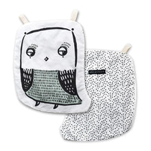 Load image into Gallery viewer, Mommykins PH - Wee Gallery Crinkle Toy (4853329788962)
